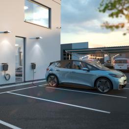 Wallbox uzlādes stacijas